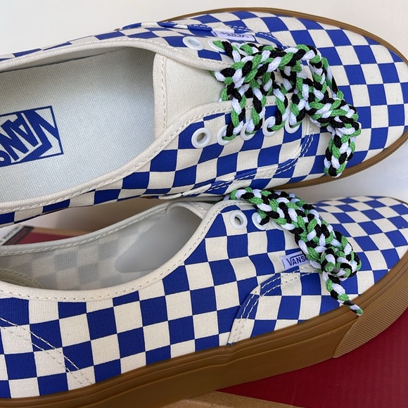 Vans WMNS Authentic
Checkerboard Blue/White
VN0009PVY6Z
Sneakers - Picture 15 of 16
